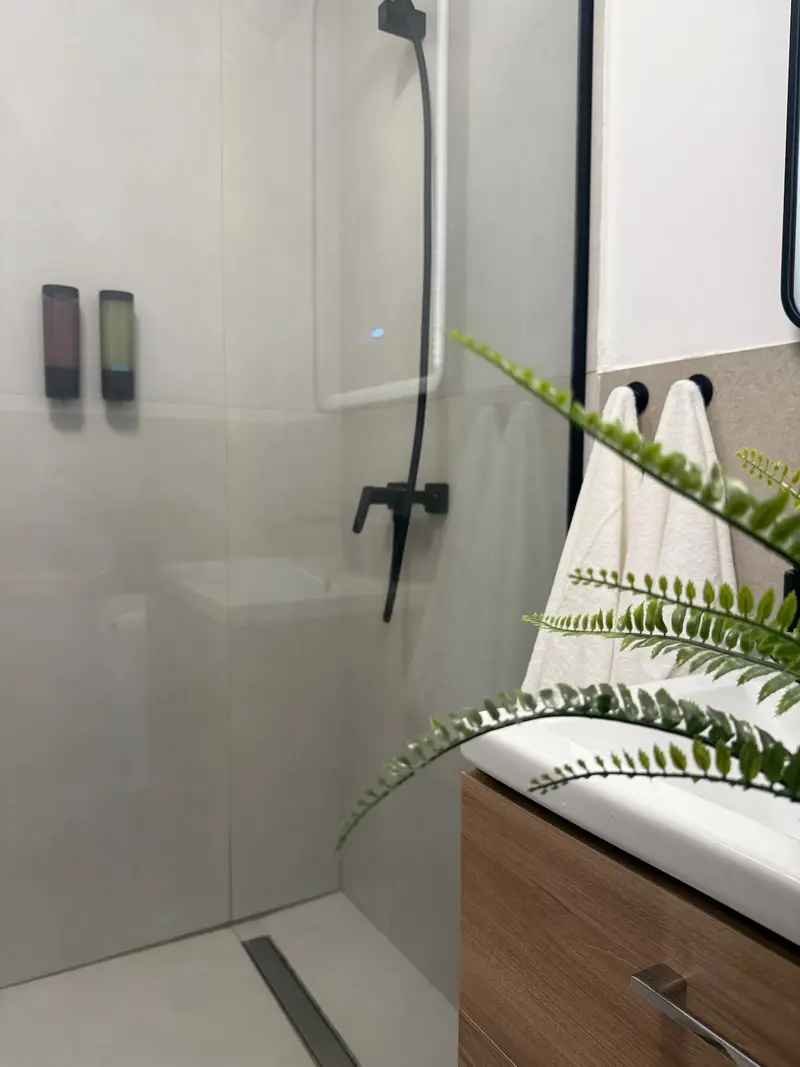 Retreat84 Apartment in Odyssey Spa Pools Parking – 16