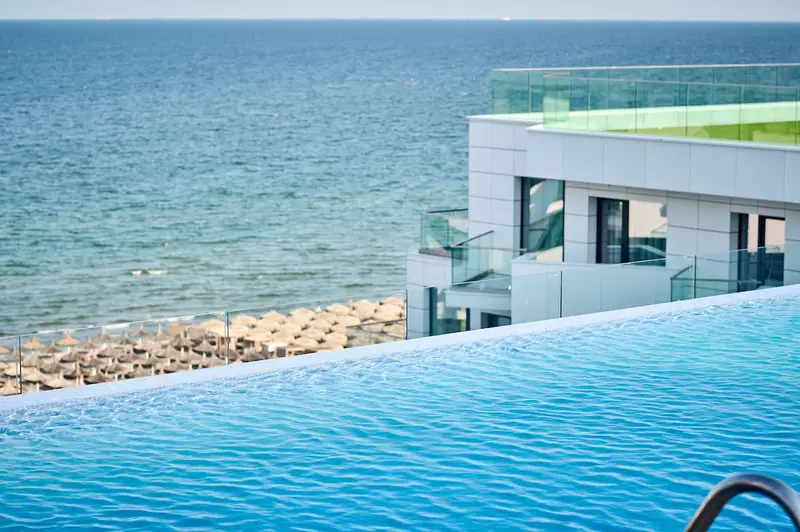 Amazing Sea View Apartment in Infinity pools n spa – 40