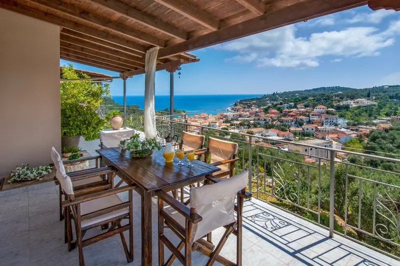 Aqua Vista Παξοί - Σπίτι στην Πλαγιά με Υδρομασάζ και Θέα στο Λιμάνι πάνω από τον Γάιο, Gaios