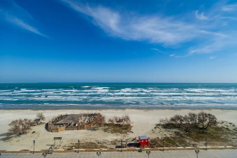 Mamaia Vice SeaView 2 bedroom Spa n Pool Beach resort – 5