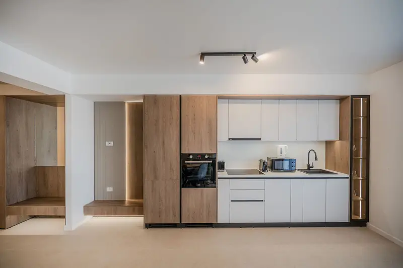 AC-404-Silver Shadow Collection (89 SQM 1BD City View) – 6