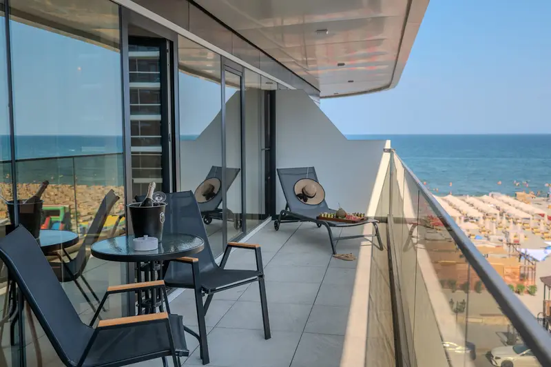 AC-417-DropTail Collection (93 SQM 1BD Front Sea View) – 20