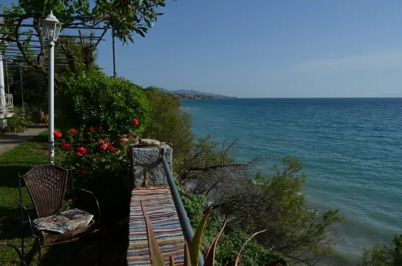 Aqua Vista Πελοπόννησος - Παραθαλάσσια Βίλα με Σκάλα προς την Παραλία κοντά στην Καλαμάτα – 5