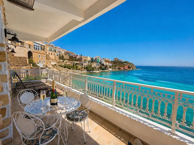 Aqua Vista Σύρος - Παραθαλάσσιο Διαμέρισμα με Ιδιωτικό Υδρομασάζ στα Βαπόρια, Ermoupoli