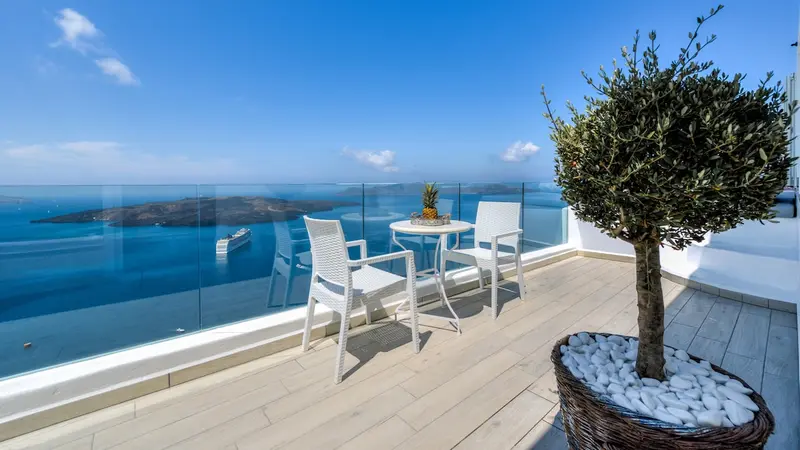 Aqua Vista Σαντορίνη - Υπόσκαφη Σουίτα με Ιδιωτική Εσωτερική Πισίνα κοντά στα Φηρά, Fira