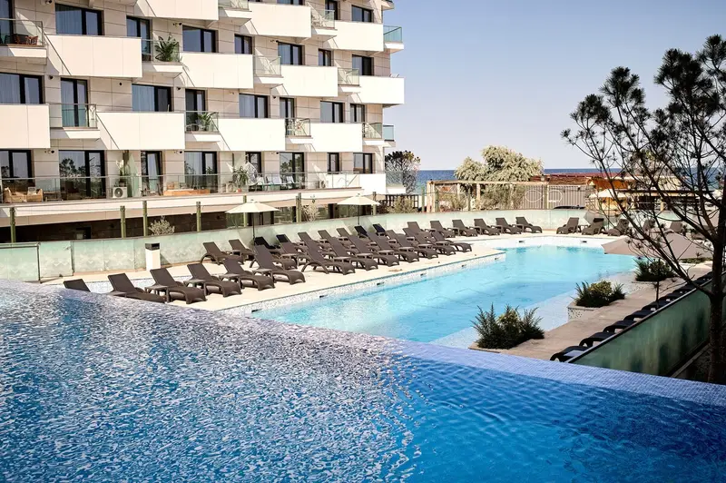 Beach Side Heaven Apartment in Infinity Beach Resort - parking – 4