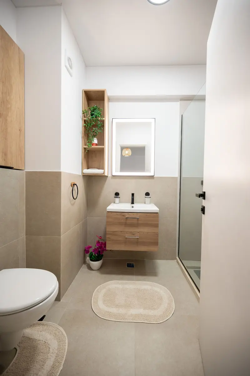 Velvet Breeze in Odyssey Pools Spa and Parking – 10