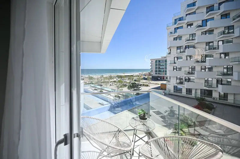 Sealand Apartment Infinity Pool Spa Resort-parking – 40