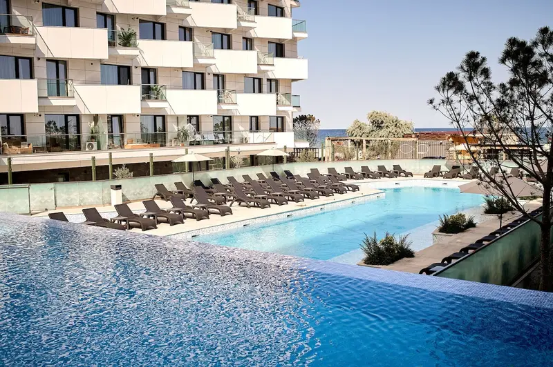 Maddy's Beachfront Apartment in Infinity Pool&Spa – 66