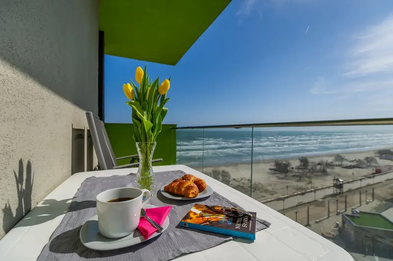 Mamaia Vice SeaView 2 bedroom Spa n Pool Beach resort, Alezzi Beach Resort