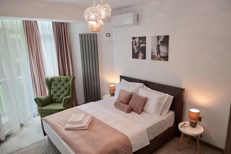 Sea la Vie 2BR Apt Spa n Pool Beach resort – 11