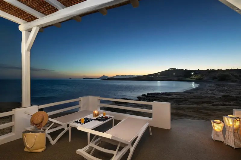 Aqua Vista Μήλος - Υπόσκαφη Κατοικία στην Παραλία Μύτακας, Mytakas