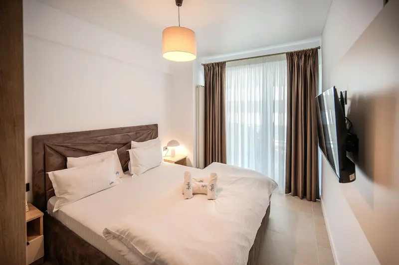 Velvet Breeze in Odyssey Pools Spa and Parking – 25
