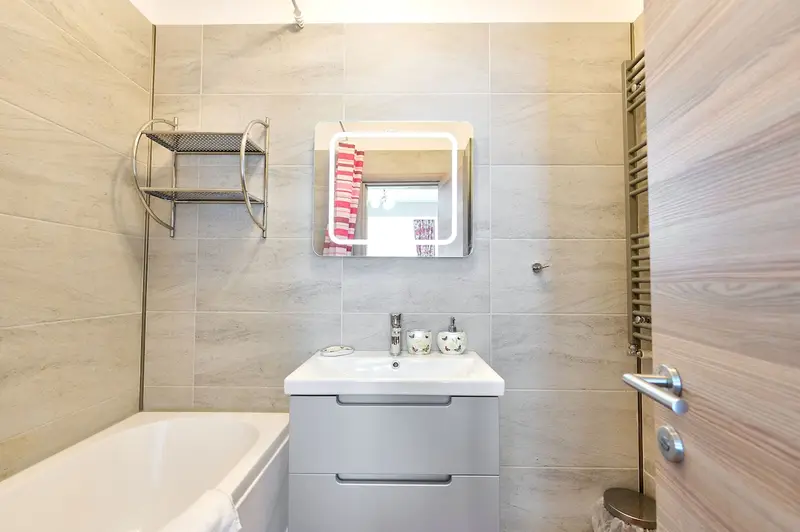 Redmarine Apartment- Spa n Pool resort- parking – 13