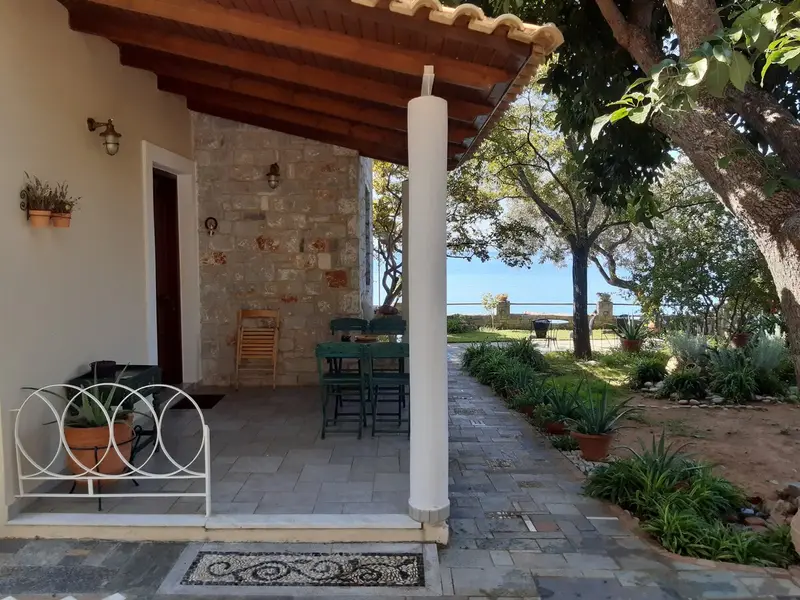 Aqua Vista Πελοπόννησος - Παραθαλάσσια Βίλα με Σκάλα προς την Παραλία κοντά στην Καλαμάτα – 8