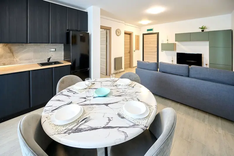Top Floor Sea View Apartment Spa n Pools – 23