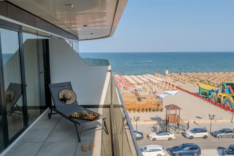 AC-420-DropTail Collection (93 SQM 1BD Front Sea View) – 11