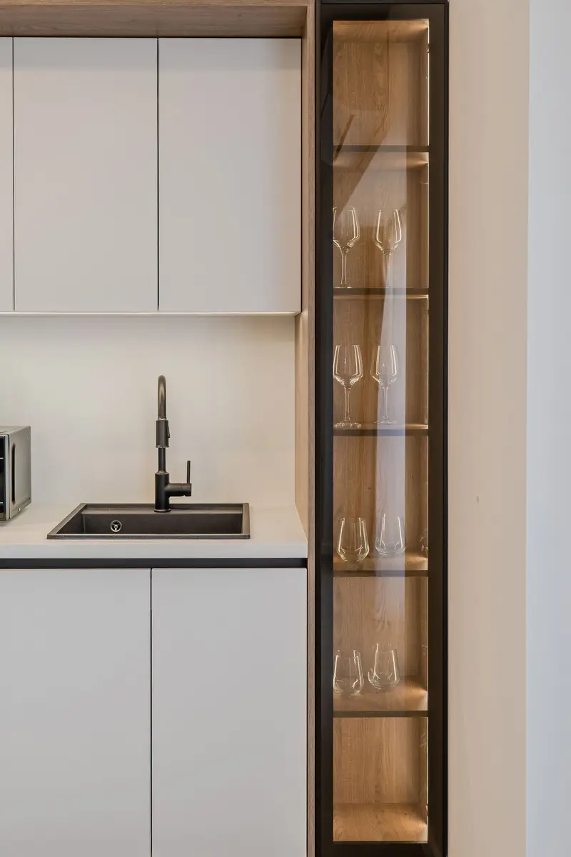 AC-404-Silver Shadow Collection (89 SQM 1BD City View) – 18