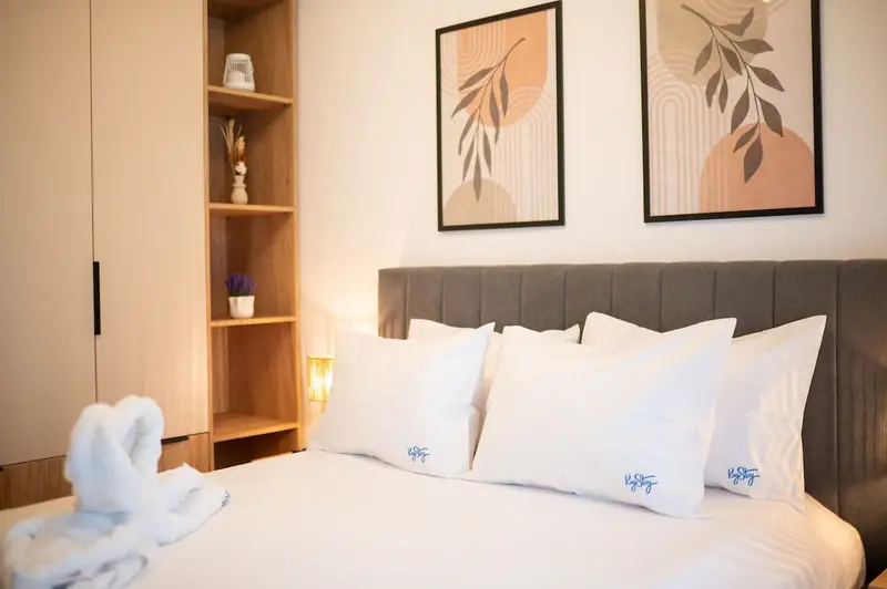 RavSea Luxury Apartment in Odyssey SpaPool-parking – 44
