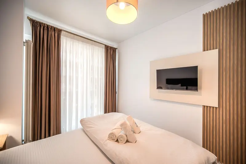 Velvet Breeze in Odyssey Pools Spa and Parking – 27