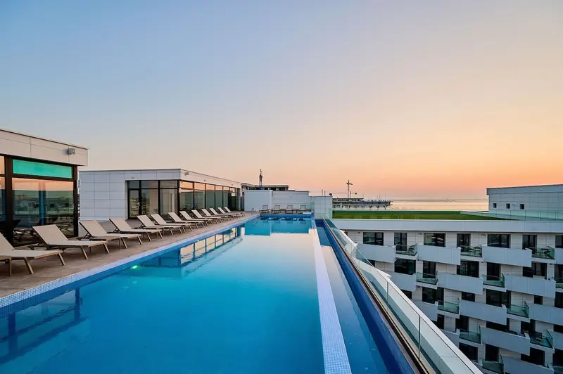 Maddy's Beachfront Apartment in Infinity Pool&Spa – 16
