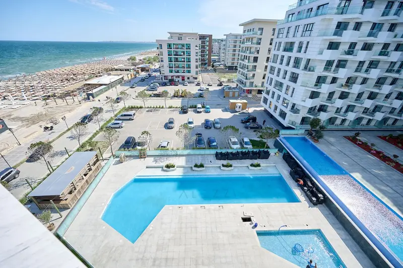 Sea Breeze Apartment in Infinity Beach Resort - parking – 21