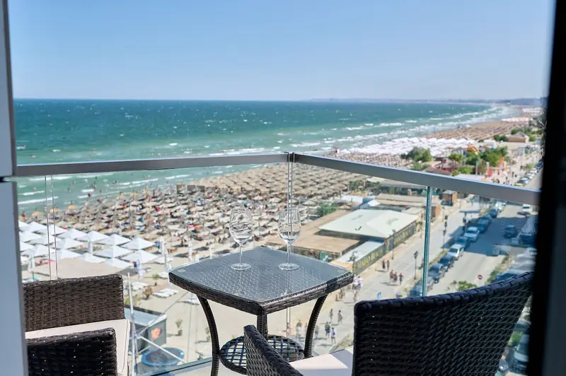 Beach Bliss Apartment in Infinity Beach Resort parking – 34