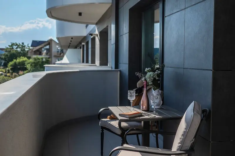 Salis Retreat in Odyssey Spa and pools – 7
