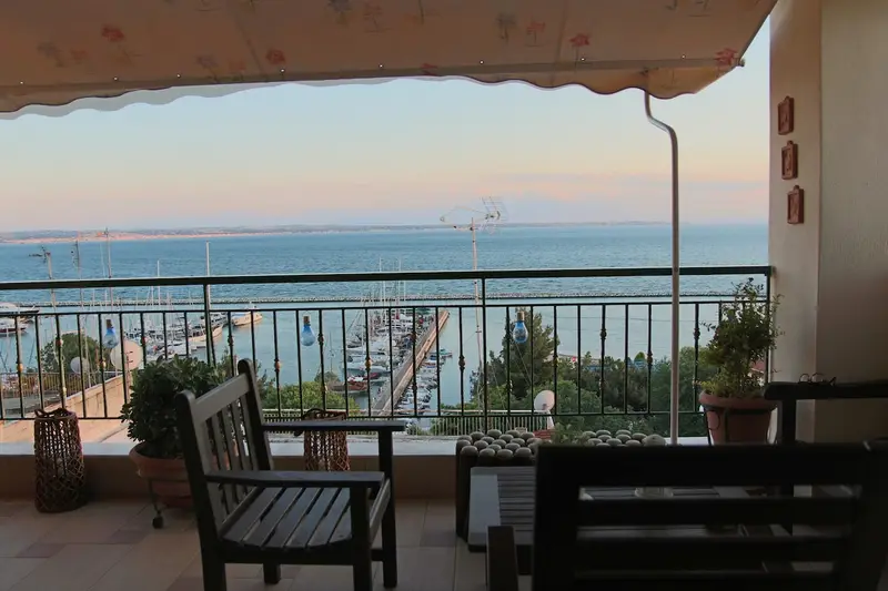 Aqua Vista Θεσσαλονίκη - Διαμέρισμα με Θέα στη Μαρίνα στην Καλαμαριά – 8