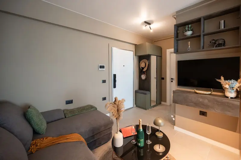 Topaz Apartment 103 in Odyssey Spa&Pool-parking – 35