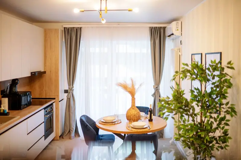 RavSea Luxury Apartment in Odyssey SpaPool-parking – 38