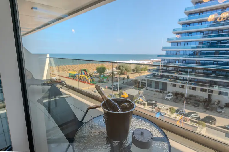 AC-417-DropTail Collection (93 SQM 1BD Front Sea View) – 7
