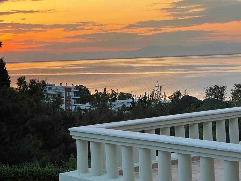Aqua Vista Θεσσαλονίκη - Βίλα σε Πλαγιά με Πισίνα και Θέα στον Κόλπο – 2