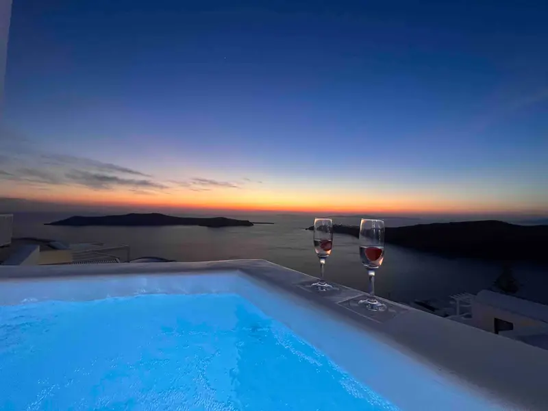 Aqua Vista Σαντορίνη - Σουίτα στο Ημεροβίγλι με Τζακούζι με Θέα στην Καλντέρα – 9