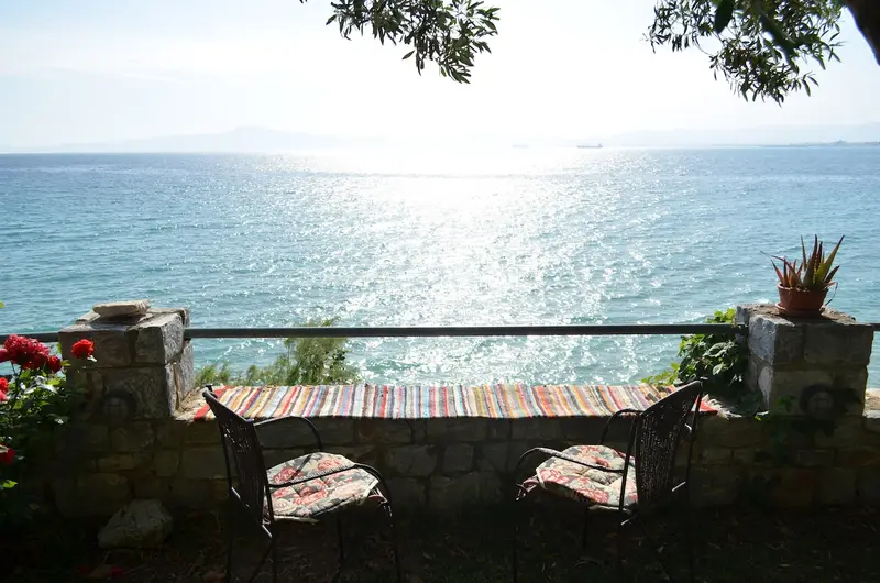 Aqua Vista Πελοπόννησος - Παραθαλάσσια Βίλα με Σκάλα προς την Παραλία κοντά στην Καλαμάτα – 3