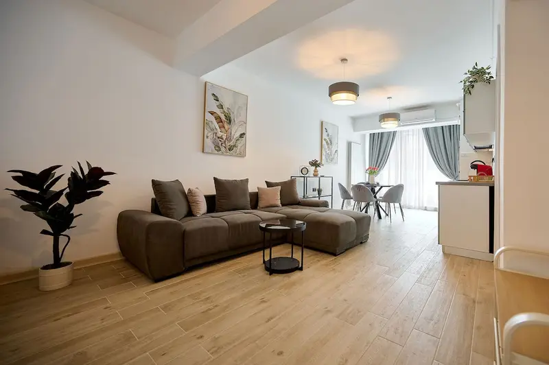 Infinity Breezes Apartment Beach Resort - parking – 5