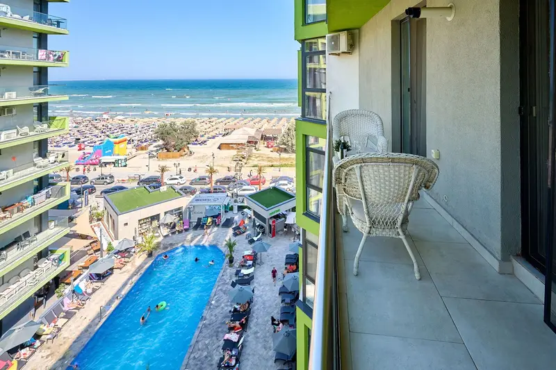 Brooklyn Apartment Spa and Pool Beach Resort - parking, Alezzi Beach Resort
