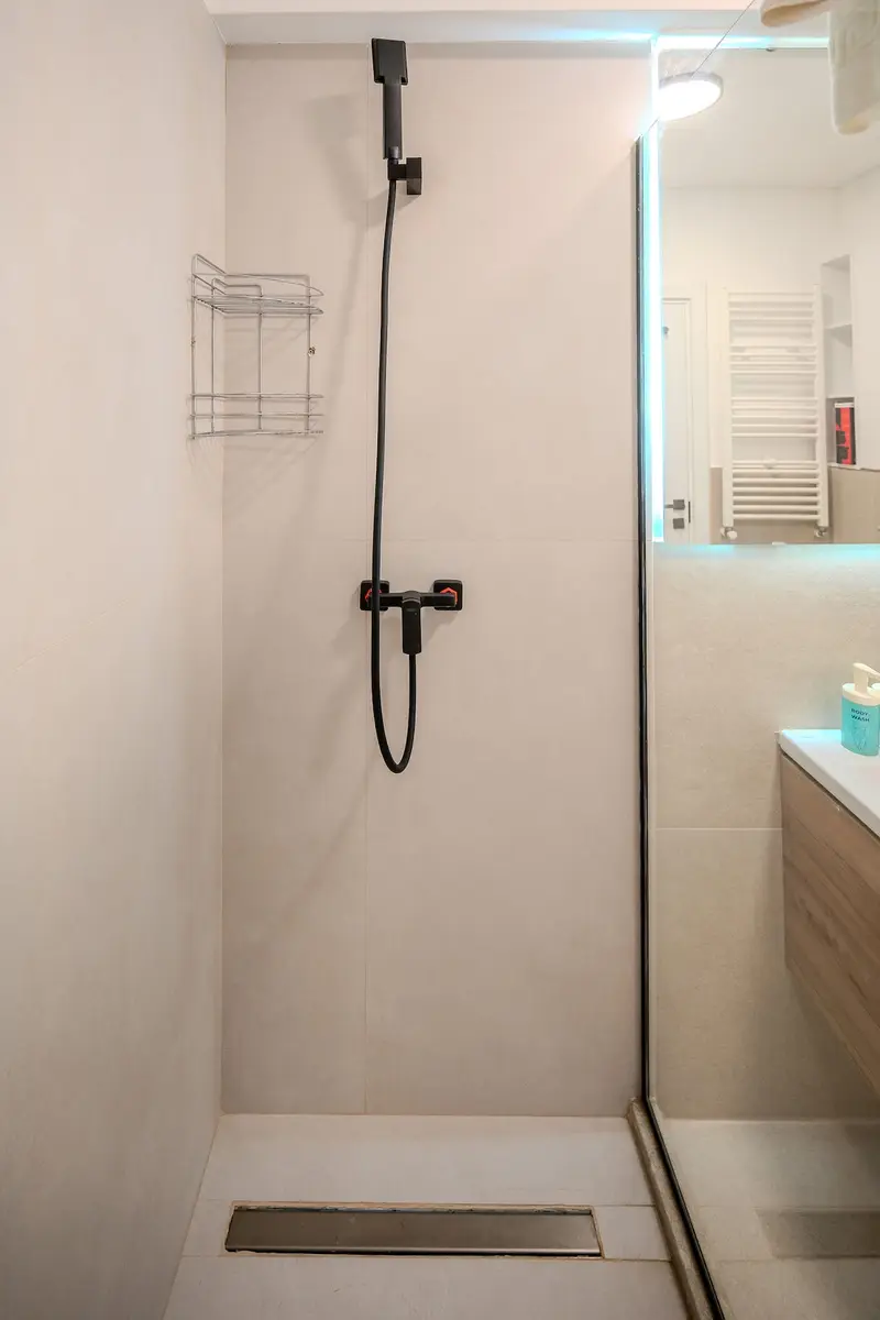 Salis Retreat in Odyssey Spa and pools – 15