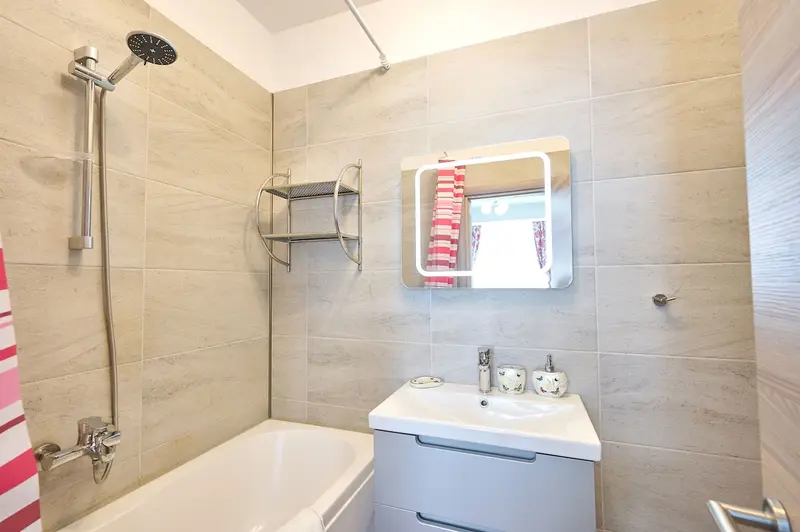 Redmarine Apartment- Spa n Pool resort- parking – 11