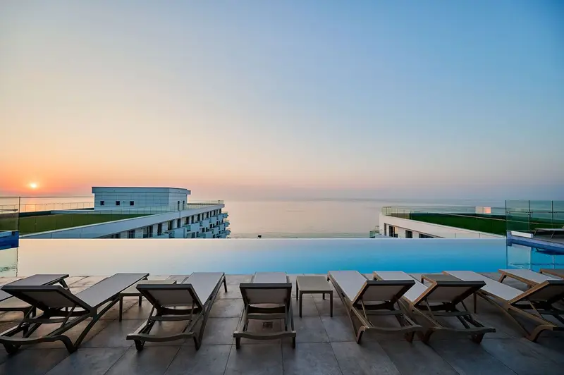 Beach Side Heaven Apartment in Infinity Beach Resort - parking, Infinity Resort & SPA
