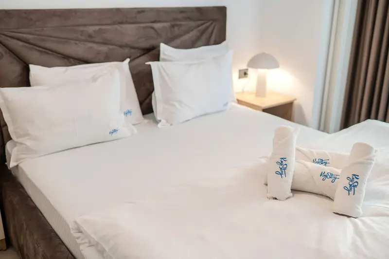 Velvet Breeze in Odyssey Pools Spa and Parking – 29