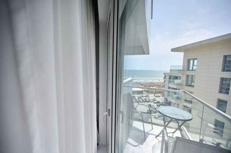Infinity Breezes Apartment Beach Resort - parking – 48