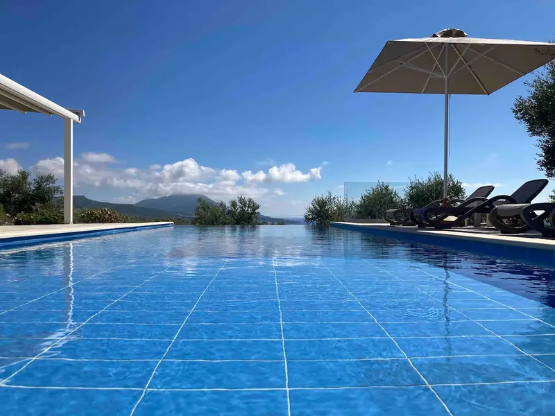 Aqua Vista Πελοπόννησος - Διαμέρισμα με Ιδιωτική Πισίνα πάνω από τη Γιάλοβα, Gialova
