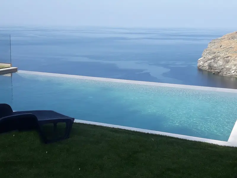 Aqua Vista Άνδρος - Βίλα με Θερμαινόμενη Πισίνα Infinity στο Συνετί, Syneti
