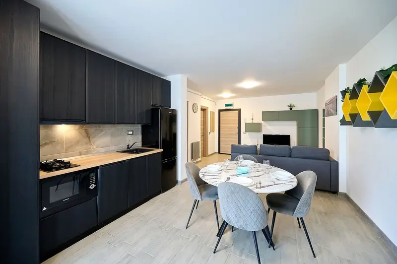 Top Floor Sea View Apartment Spa n Pools – 4