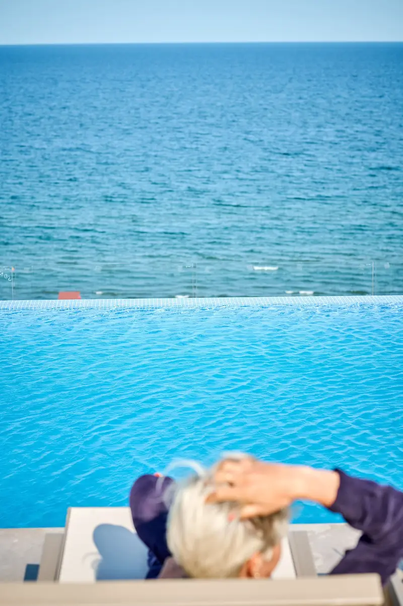 Amazing Sea View Apartment in Infinity pools n spa – 39